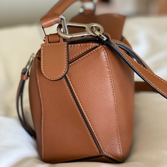Loewe Small Tan Puzzle Bag - LIKE NEW - Picture 3 of 4